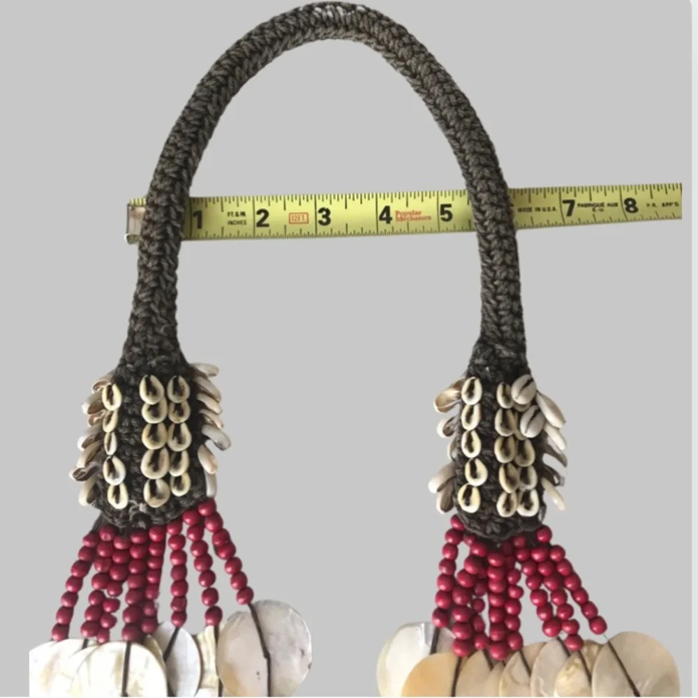 ‼️💥PRICE DROP ☄️ Handmade decorative necklaces with shells and wooden beads.